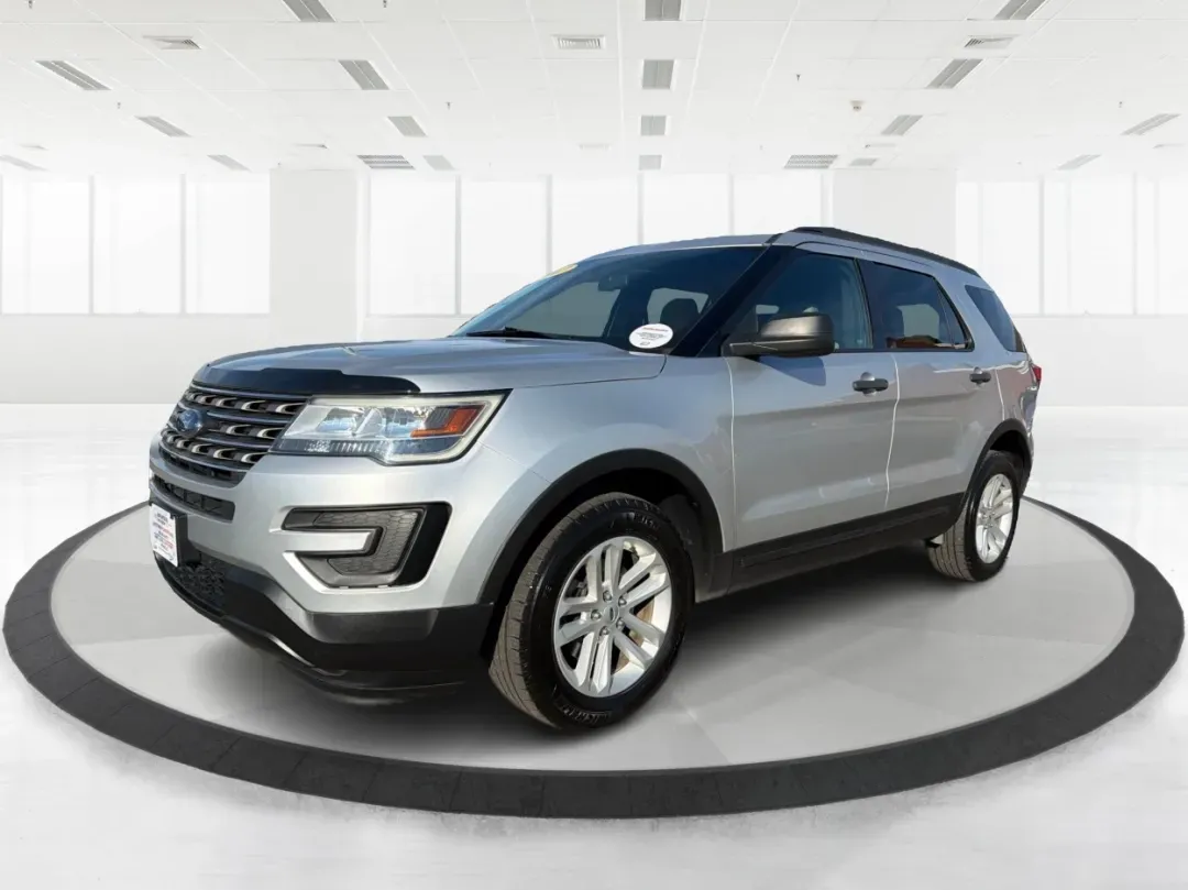 2017 Ford Explorer Base (1FM5K8BH9HG) with an Other engine, located at 8750 N County Rd 25A, Piqua, OH, 45356, (937) 908-9800, 40.164391, -84.232513 - **Discover Adventure with the 2017 Ford Explorer at Advantage Car and Credit in Piqua, OH!** <br /> <br /> Are you ready to take your family adventures or weekend getaways to the next level? The 2017 Ford Explorer is the perfect companion for those who crave exploration, comfort, and reliability. Wi - Photo#8