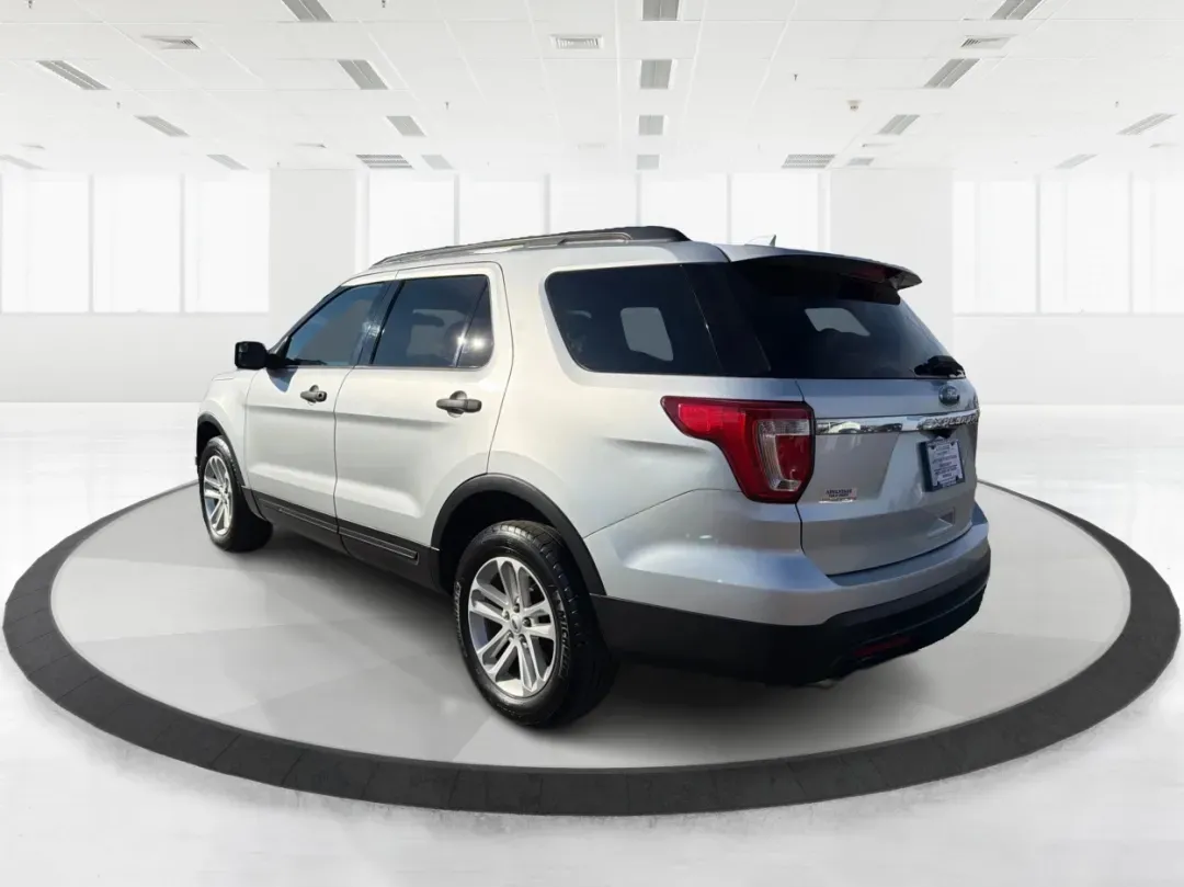 2017 Ford Explorer Base (1FM5K8BH9HG) with an Other engine, located at 1951 S Dayton Lakeview Rd., New Carlisle, OH, 45344, (937) 908-9800, 39.890999, -84.050255 - **Discover Adventure with the 2017 Ford Explorer at Advantage Car and Credit in Piqua, OH!** <br /> <br /> Are you ready to take your family adventures or weekend getaways to the next level? The 2017 Ford Explorer is the perfect companion for those who crave exploration, comfort, and reliability. Wi - Photo#4