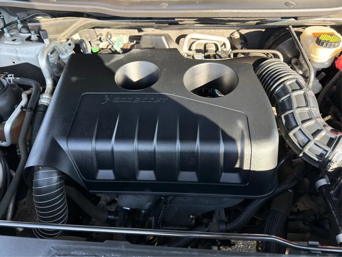 2017 Ford Explorer Base (1FM5K8BH9HG) with an 2.3L L4 DOHC 16V engine, 6A transmission, located at 4508 South Dixie Dr, Moraine, OH, 45439, (937) 908-9800, 39.689976, -84.218452 - **Discover Adventure with the 2017 Ford Explorer at Advantage Car and Credit in Piqua, OH!** <br /> <br /> Are you ready to take your family adventures or weekend getaways to the next level? The 2017 Ford Explorer is the perfect companion for those who crave exploration, comfort, and reliability. Wi - Photo#11