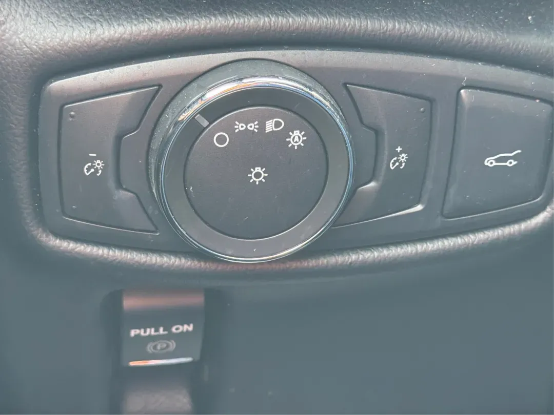 2017 Lincoln MKX Select (2LMPJ6KR7HB) with an Other engine, located at 1951 S Dayton Lakeview Rd., New Carlisle, OH, 45344, (937) 908-9800, 39.890999, -84.050255 - **Elevate Your Family Adventures with the 2017 Lincoln MKX at Advantage Car and Credit!**<br /> <br /> Are you ready to transform your daily drive into a luxurious experience? The 2017 Lincoln MKX, available now at Advantage Car and Credit in New Carlisle, OH, is the perfect SUV for families and com - Photo#17