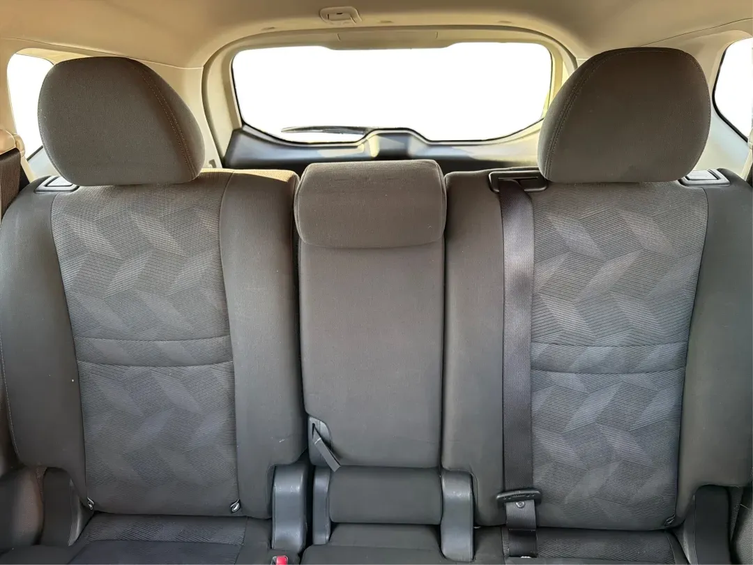 2016 Nissan Rogue SV (KNMAT2MV1GP) with an 2.5L I-4 DOHC engine, located at 880 E. National Road, Vandalia, OH, 45377, (937) 908-9800, 39.891918, -84.183594 - **Experience Adventure with the 2016 Nissan Rogue SV at Advantage Car and Credit - Vandalia!**<br /> <br /> Are you ready to elevate your daily commute or take weekend adventures to the next level? The 2016 Nissan Rogue SV is here to provide you with the perfect blend of comfort, versatility, and ca - Photo#14