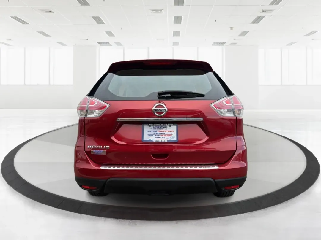 2015 Nissan Rogue S (KNMAT2MT8FP) with an 2.5L I-4 DOHC engine, located at 8750 N County Rd 25A, Piqua, OH, 45356, (937) 908-9800, 40.164391, -84.232513 - **Discover Your Next Adventure with the 2015 Nissan Rogue at Advantage Car and Credit - Piqua**<br /> <br /> Are you ready to elevate your family outings, weekend getaways, or daily commutes? Look no further than the stunning 2015 Nissan Rogue, available now at Advantage Car and Credit, your trusted - Photo#3
