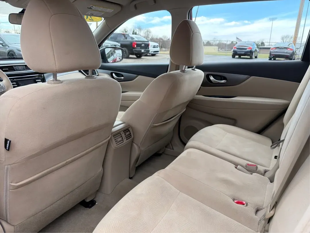 2015 Nissan Rogue S (KNMAT2MT8FP) with an 2.5L I-4 DOHC engine, located at 8750 N County Rd 25A, Piqua, OH, 45356, (937) 908-9800, 40.164391, -84.232513 - **Discover Your Next Adventure with the 2015 Nissan Rogue at Advantage Car and Credit - Piqua**<br /> <br /> Are you ready to elevate your family outings, weekend getaways, or daily commutes? Look no further than the stunning 2015 Nissan Rogue, available now at Advantage Car and Credit, your trusted - Photo#10