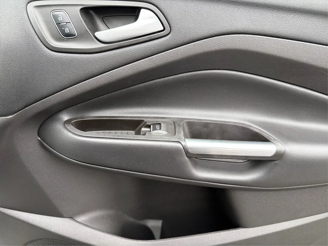 2017 Ford Escape SE (1FMCU0GD1HU) with an Other engine, located at 4508 South Dixie Dr, Moraine, OH, 45439, (937) 908-9800, 39.689976, -84.218452 - Are you ready to elevate your driving experience? Whether you're navigating daily commutes, embarking on weekend getaways, or simply enjoying family outings, the 2017 Ford Escape SE is the perfect companion for your active lifestyle. This well-appointed SUV promises versatility and comfort, making i - Photo#20