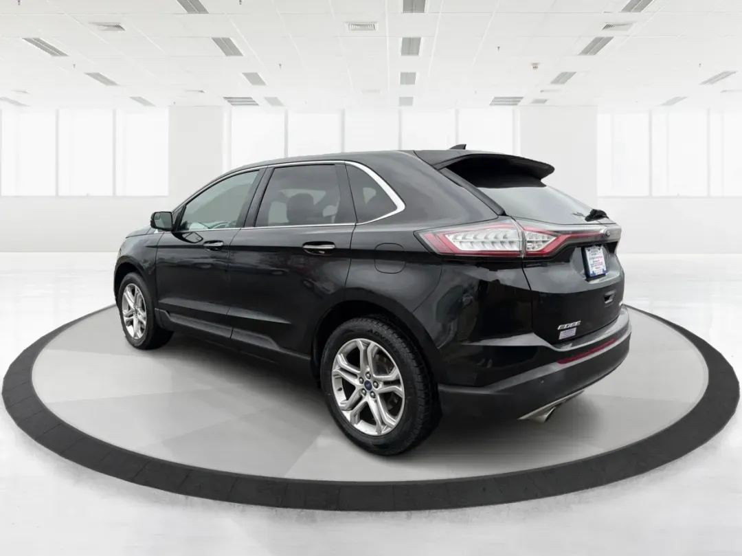 2017 Ford Edge Titanium (2FMPK4K92HB) with an Other engine, located at 4508 South Dixie Dr, Moraine, OH, 45439, (937) 908-9800, 39.689976, -84.218452 - **Unleash Adventure with the 2017 Ford Edge Titanium at Advantage Car and Credit Moraine! Experience Comfort, Style, and Affordability!**<br /> <br /> Are you searching for the perfect SUV to enhance your family adventures or accommodate your daily commute in style? Look no further than this stunni - Photo#4