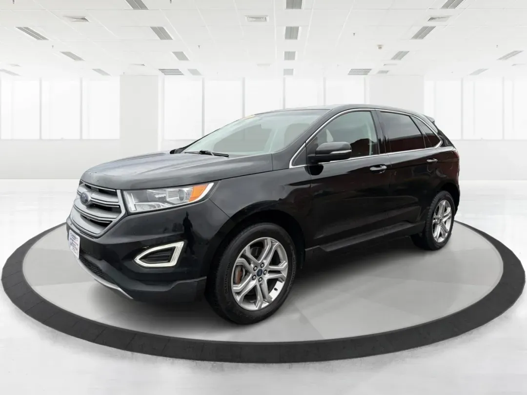 2017 Ford Edge Titanium (2FMPK4K92HB) with an Other engine, located at 4508 South Dixie Dr, Moraine, OH, 45439, (937) 908-9800, 39.689976, -84.218452 - **Unleash Adventure with the 2017 Ford Edge Titanium at Advantage Car and Credit Moraine! Experience Comfort, Style, and Affordability!**<br /> <br /> Are you searching for the perfect SUV to enhance your family adventures or accommodate your daily commute in style? Look no further than this stunni - Photo#8