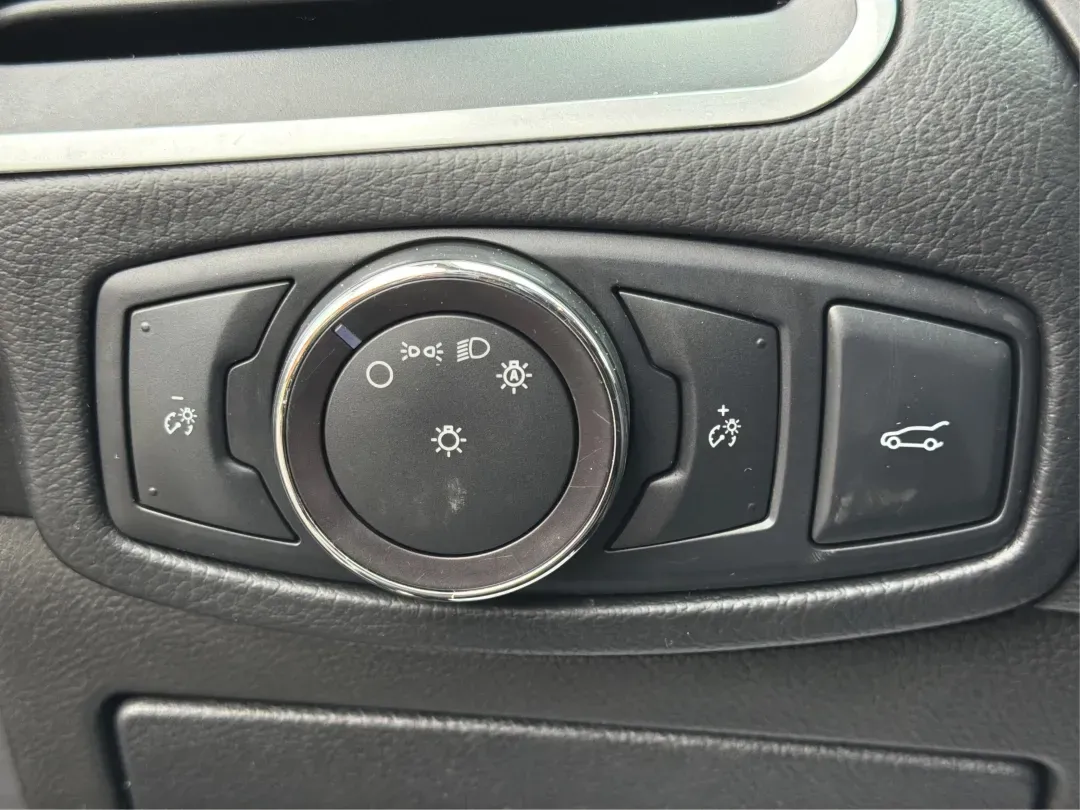 2017 Ford Edge Titanium (2FMPK4K92HB) with an Other engine, located at 4508 South Dixie Dr, Moraine, OH, 45439, (937) 908-9800, 39.689976, -84.218452 - **Unleash Adventure with the 2017 Ford Edge Titanium at Advantage Car and Credit Moraine! Experience Comfort, Style, and Affordability!**<br /> <br /> Are you searching for the perfect SUV to enhance your family adventures or accommodate your daily commute in style? Look no further than this stunni - Photo#17