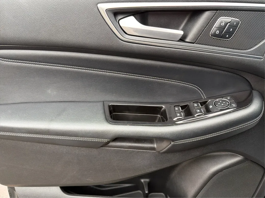 2017 Ford Edge Titanium (2FMPK4K92HB) with an Other engine, located at 4508 South Dixie Dr, Moraine, OH, 45439, (937) 908-9800, 39.689976, -84.218452 - **Unleash Adventure with the 2017 Ford Edge Titanium at Advantage Car and Credit Moraine! Experience Comfort, Style, and Affordability!**<br /> <br /> Are you searching for the perfect SUV to enhance your family adventures or accommodate your daily commute in style? Look no further than this stunni - Photo#19