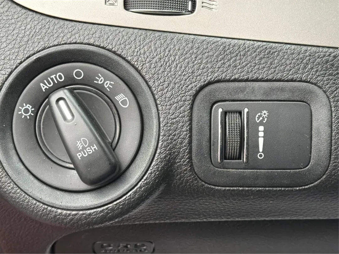 2019 Dodge Journey Crossroad (3C4PDCGB3KT) with an Other engine, located at 1099 N County Rd 25A, Troy, OH, 45373, (937) 908-9800, 40.057079, -84.212883 - ### Discover Adventure with the 2019 Dodge Journey Crossroad at Advantage Car and Credit!<br /> <br /> Are you ready to embark on new adventures with your family or friends? The 2019 Dodge Journey Crossroad is the perfect SUV for those seeking a blend of practicality and style. With spacious seating - Photo#17