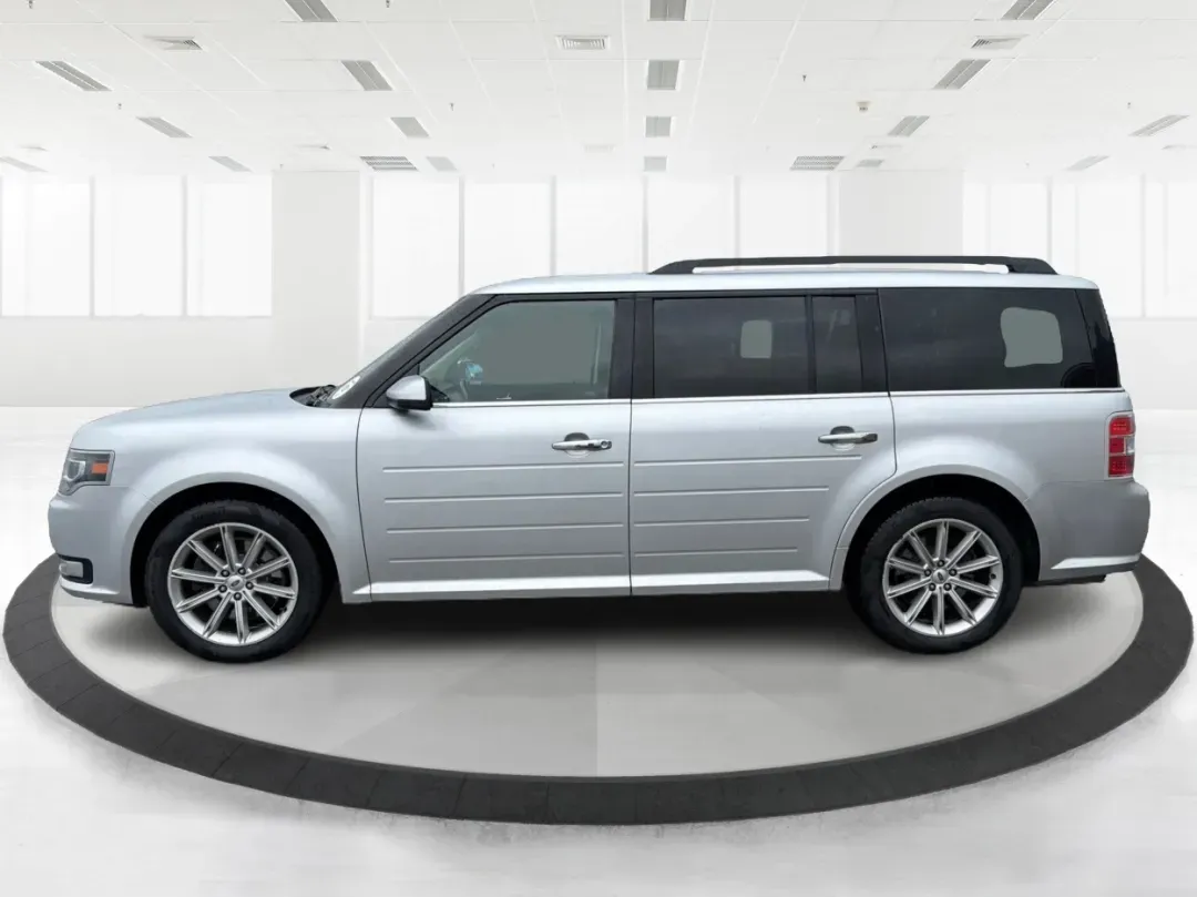 2016 Ford Flex Limited (2FMHK6D8XGB) with an 3.5L V-6 DOHC engine, located at 1099 N County Rd 25A, Troy, OH, 45373, (937) 908-9800, 40.057079, -84.212883 - **Adventure Awaits with the 2016 Ford Flex Limited Perfect for Family Road Trips!**<br /> <br /> Looking for the ideal family vehicle that combines spaciousness, comfort, and reliability? At Advantage Car and Credit in Troy, OH, we present the 2016 Ford Flex Limited, an SUV designed for all your fa - Photo#5