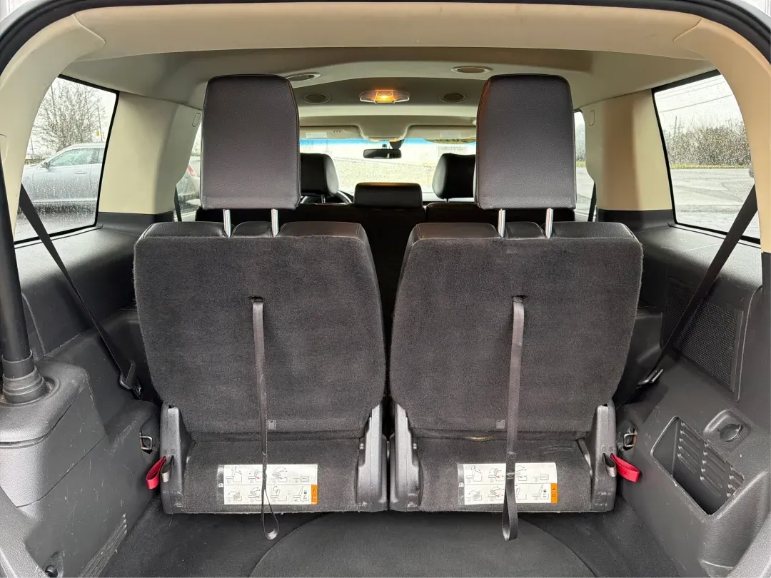 2016 Ford Flex Limited (2FMHK6D8XGB) with an 3.5L V-6 DOHC engine, located at 1099 N County Rd 25A, Troy, OH, 45373, (937) 908-9800, 40.057079, -84.212883 - **Adventure Awaits with the 2016 Ford Flex Limited Perfect for Family Road Trips!**<br /> <br /> Looking for the ideal family vehicle that combines spaciousness, comfort, and reliability? At Advantage Car and Credit in Troy, OH, we present the 2016 Ford Flex Limited, an SUV designed for all your fa - Photo#12