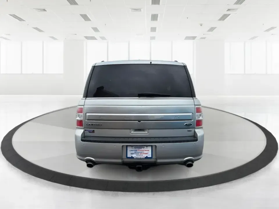 2016 Ford Flex Limited (2FMHK6D8XGB) with an 3.5L V-6 DOHC engine, 6A transmission, located at 1099 N County Rd 25A, Troy, OH, 45373, (937) 908-9800, 40.057079, -84.212883 - **Adventure Awaits with the 2016 Ford Flex Limited Perfect for Family Road Trips!**<br /> <br /> Looking for the ideal family vehicle that combines spaciousness, comfort, and reliability? At Advantage Car and Credit in Troy, OH, we present the 2016 Ford Flex Limited, an SUV designed for all your fa - Photo#3