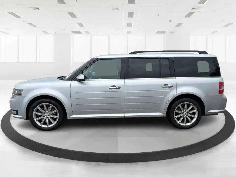 2016 Ford Flex Limited (2FMHK6D8XGB) with an 3.5L V-6 DOHC engine, 6A transmission, located at 1099 N County Rd 25A, Troy, OH, 45373, (937) 908-9800, 40.057079, -84.212883 - **Adventure Awaits with the 2016 Ford Flex Limited Perfect for Family Road Trips!**<br /> <br /> Looking for the ideal family vehicle that combines spaciousness, comfort, and reliability? At Advantage Car and Credit in Troy, OH, we present the 2016 Ford Flex Limited, an SUV designed for all your fa - Photo#5