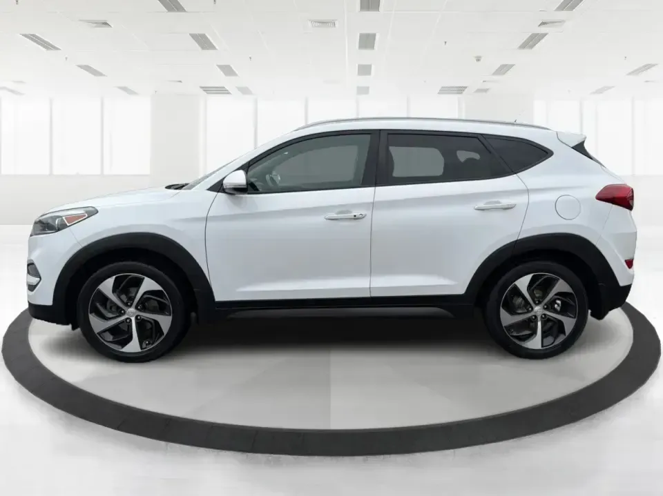 2016 Hyundai Tucson Sport (KM8J3CA26GU) with an 1.6L I-4 gasoline direct injection engine, 7A transmission, located at 1230 East Main St, Xenia, OH, 45385, (937) 908-9800, 39.688026, -83.910172 - Discover a world of adventure with the 2016 Hyundai Tucson Sport, the perfect SUV for active families and weekend explorers alike! With its stylish Dazzling White exterior and spacious interior, this vehicle is designed for those who crave both comfort and versatility. Whether you're navigating thro - Photo#5