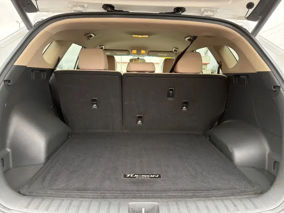 2016 Hyundai Tucson Sport (KM8J3CA26GU) with an 1.6L I-4 gasoline direct injection engine, 7A transmission, located at 1184 Kauffman Ave, Fairborn, OH, 45324, (937) 908-9800, 39.807072, -84.030914 - Discover a world of adventure with the 2016 Hyundai Tucson Sport, the perfect SUV for active families and weekend explorers alike! With its stylish Dazzling White exterior and spacious interior, this vehicle is designed for those who crave both comfort and versatility. Whether you're navigating thro - Photo#12