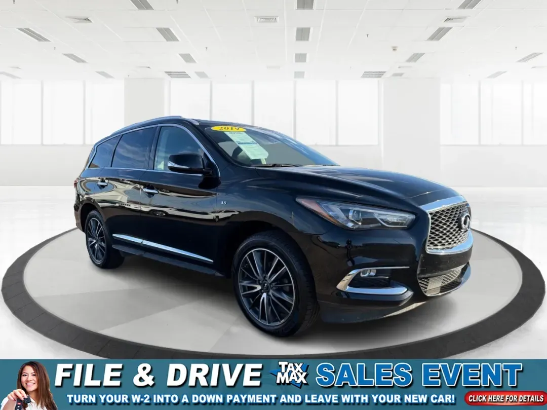 2019 Infiniti QX60 LUXE (5N1DL0MM2KC) with an VQ 3.5L V-6 gasoline direct injection engine, located at 8750 N County Rd 25A, Piqua, OH, 45356, (937) 908-9800, 40.164391, -84.232513 - **Discover Your Next Adventure with the 2019 Infiniti QX60 at Advantage Car and Credit - Piqua!**<br /> <br /> Are you ready to elevate your family's weekend getaways or daily commutes? The 2019 Infiniti QX60 is the perfect blend of luxury, space, and performance, designed for families, adventure se - Photo#0