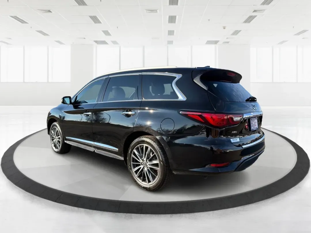 2019 Infiniti QX60 LUXE (5N1DL0MM2KC) with an VQ 3.5L V-6 gasoline direct injection engine, located at 8750 N County Rd 25A, Piqua, OH, 45356, (937) 908-9800, 40.164391, -84.232513 - **Discover Your Next Adventure with the 2019 Infiniti QX60 at Advantage Car and Credit - Piqua!**<br /> <br /> Are you ready to elevate your family's weekend getaways or daily commutes? The 2019 Infiniti QX60 is the perfect blend of luxury, space, and performance, designed for families, adventure se - Photo#4