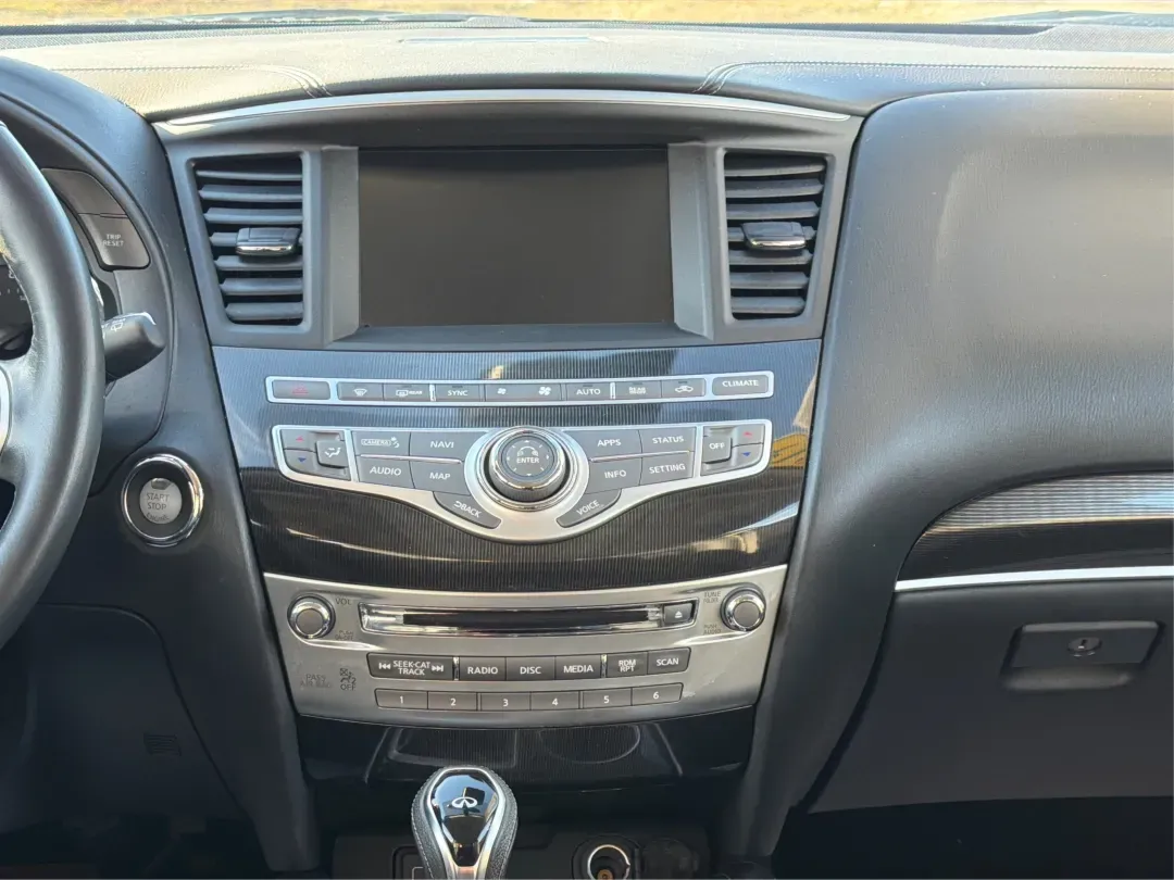 2019 Infiniti QX60 LUXE (5N1DL0MM2KC) with an VQ 3.5L V-6 gasoline direct injection engine, located at 8750 N County Rd 25A, Piqua, OH, 45356, (937) 908-9800, 40.164391, -84.232513 - **Discover Your Next Adventure with the 2019 Infiniti QX60 at Advantage Car and Credit - Piqua!**<br /> <br /> Are you ready to elevate your family's weekend getaways or daily commutes? The 2019 Infiniti QX60 is the perfect blend of luxury, space, and performance, designed for families, adventure se - Photo#13