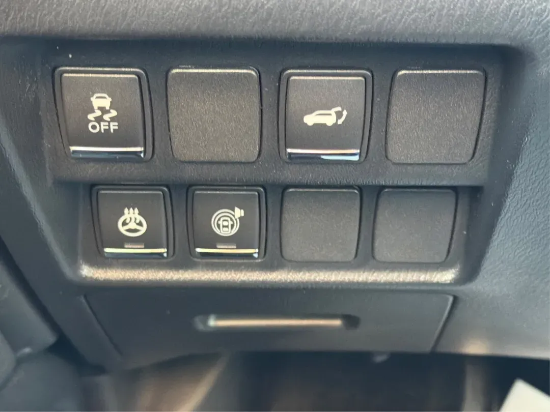 2019 Infiniti QX60 LUXE (5N1DL0MM2KC) with an VQ 3.5L V-6 gasoline direct injection engine, located at 8750 N County Rd 25A, Piqua, OH, 45356, (937) 908-9800, 40.164391, -84.232513 - **Discover Your Next Adventure with the 2019 Infiniti QX60 at Advantage Car and Credit - Piqua!**<br /> <br /> Are you ready to elevate your family's weekend getaways or daily commutes? The 2019 Infiniti QX60 is the perfect blend of luxury, space, and performance, designed for families, adventure se - Photo#17