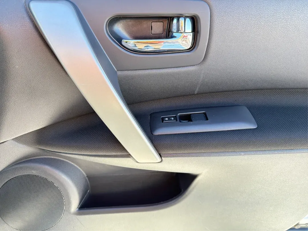 2012 Nissan Rogue SV (JN8AS5MT4CW) with an 2.5L I-4 DOHC engine, located at 1184 Kauffman Ave, Fairborn, OH, 45324, (937) 908-9800, 39.807072, -84.030914 - **Explore New Horizons with the 2012 Nissan Rogue SV Your Ideal Family SUV!**<br /> <br /> Imagine embarking on a road trip filled with laughter and memories or navigating through the daily hustle and bustle with ease. The 2012 Nissan Rogue SV at Advantage Car and Credit in Fairborn, OH, is the per - Photo#19