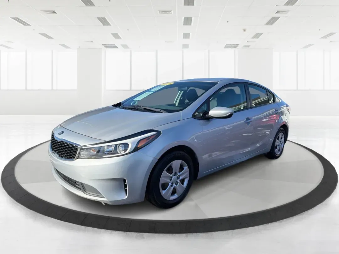 2018 Kia Forte LX (3KPFK4A72JE) with an 2L I-4 DOHC engine, located at 1230 East Main St, Xenia, OH, 45385, (937) 908-9800, 39.688026, -83.910172 - ### Drive into Adventure with the 2018 Kia Forte LX at Advantage Car and Credit - Xenia!<br /> <br /> Are you ready to elevate your daily commute or weekend getaway? The 2018 Kia Forte LX, available now at Advantage Car and Credit in Xenia, OH, is the perfect vehicle for both the budget-conscious bu - Photo#8