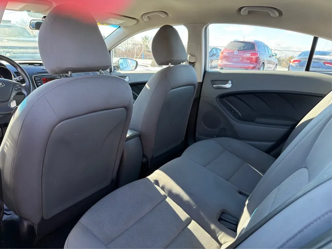 2018 Kia Forte LX (3KPFK4A72JE) with an 2L I-4 DOHC engine, located at 1230 East Main St, Xenia, OH, 45385, (937) 908-9800, 39.688026, -83.910172 - ### Drive into Adventure with the 2018 Kia Forte LX at Advantage Car and Credit - Xenia!<br /> <br /> Are you ready to elevate your daily commute or weekend getaway? The 2018 Kia Forte LX, available now at Advantage Car and Credit in Xenia, OH, is the perfect vehicle for both the budget-conscious bu - Photo#10