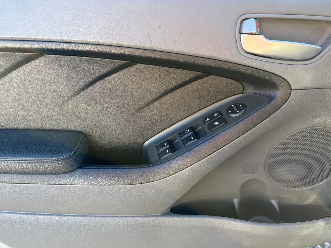 2018 Kia Forte LX (3KPFK4A72JE) with an 2L I-4 DOHC engine, located at 1230 East Main St, Xenia, OH, 45385, (937) 908-9800, 39.688026, -83.910172 - ### Drive into Adventure with the 2018 Kia Forte LX at Advantage Car and Credit - Xenia!<br /> <br /> Are you ready to elevate your daily commute or weekend getaway? The 2018 Kia Forte LX, available now at Advantage Car and Credit in Xenia, OH, is the perfect vehicle for both the budget-conscious bu - Photo#17