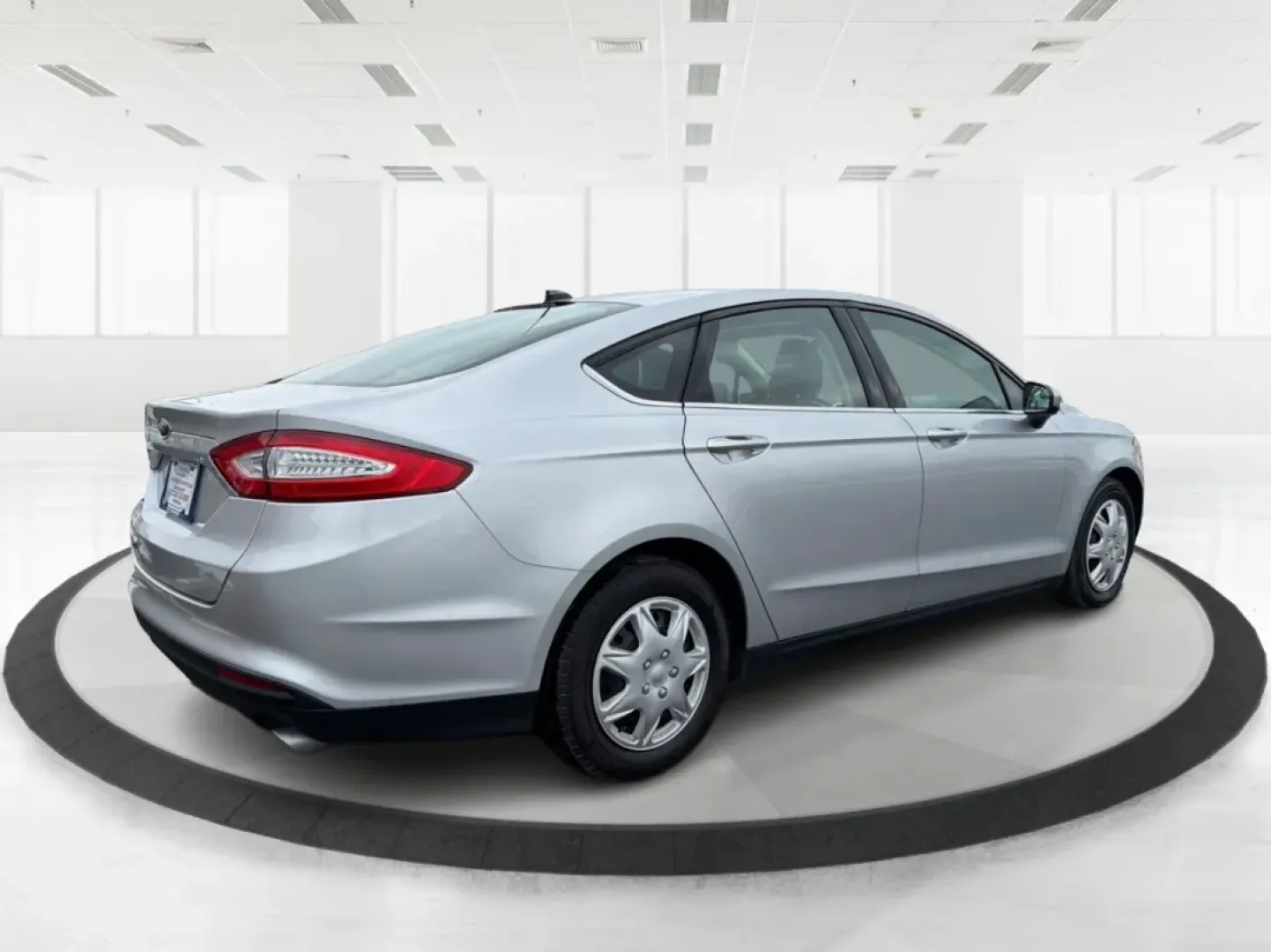 2014 Ford Fusion S (3FA6P0G70ER) with an 2.5L L4 DOHC 16V engine, Automatic transmission, located at 1951 S Dayton Lakeview Rd., New Carlisle, OH, 45344, (937) 908-9800, 39.890999, -84.050255 - **Discover a New Level of Comfort and Style with the 2014 Ford Fusion at Advantage Car and Credit!**<br /> <br /> Are you on the hunt for a reliable sedan that perfectly balances style, efficiency, and comfort? Look no further than the 2014 Ford Fusion, available now at Advantage Car and Credit in N - Photo#2