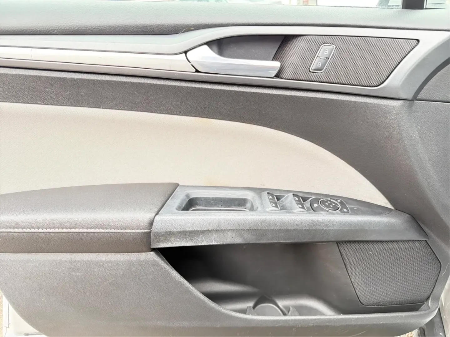 2014 Ford Fusion S (3FA6P0G70ER) with an 2.5L L4 DOHC 16V engine, Automatic transmission, located at 1951 S Dayton Lakeview Rd., New Carlisle, OH, 45344, (937) 908-9800, 39.890999, -84.050255 - **Discover a New Level of Comfort and Style with the 2014 Ford Fusion at Advantage Car and Credit!**<br /> <br /> Are you on the hunt for a reliable sedan that perfectly balances style, efficiency, and comfort? Look no further than the 2014 Ford Fusion, available now at Advantage Car and Credit in N - Photo#18