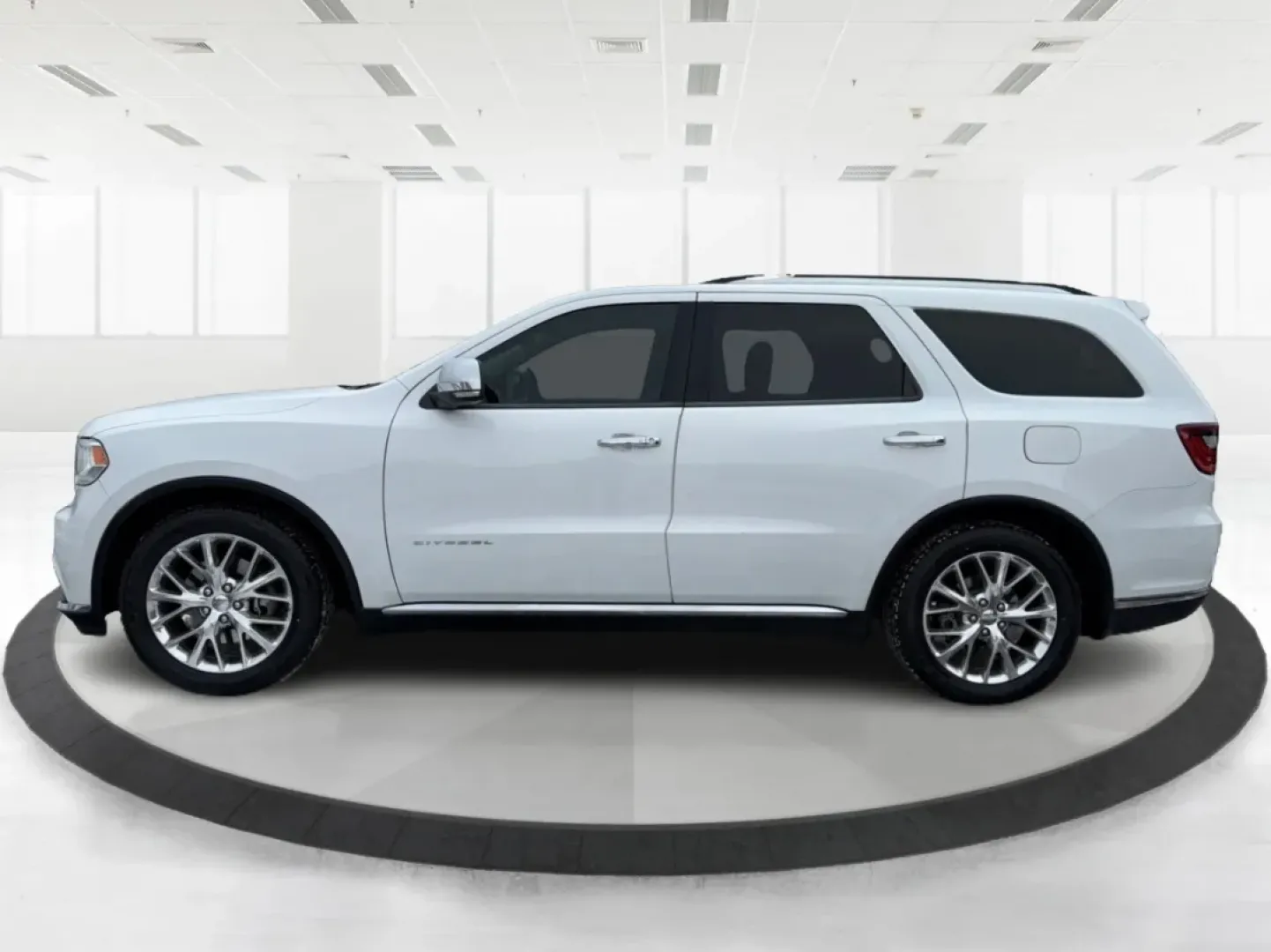 2015 Dodge Durango (1C4RDHEG2FC) with an Other engine, located at 880 E. National Road, Vandalia, OH, 45377, (937) 908-9800, 39.891918, -84.183594 - **Unleash Adventure with the 2015 Dodge Durango Citadel Perfect for Family Road Trips!**<br /> <br /> Are you ready to take your family on unforgettable adventures? The 2015 Dodge Durango Citadel is designed for those who love the open road and the comfort of a spacious SUV. With its sleek Bright W - Photo#5