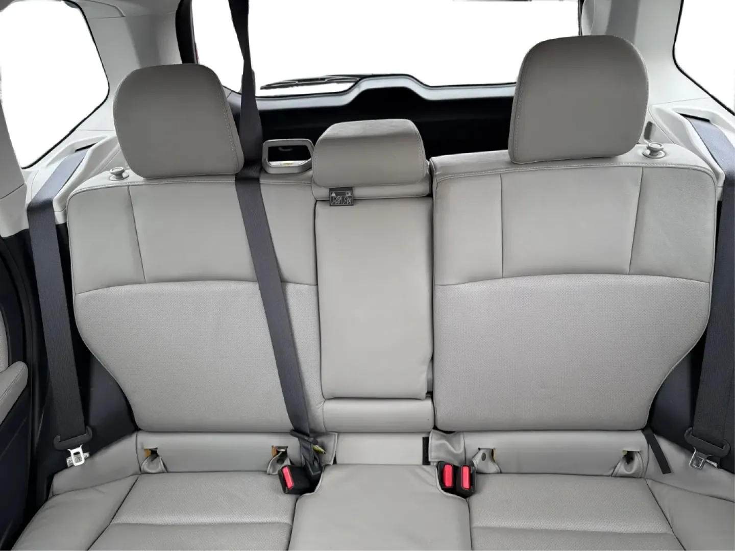 2015 Subaru Forester 2.5i Limited (JF2SJAKC0FH) with an 2.5L H-4 DOHC engine, 6-Speed Automatic transmission, located at 1184 Kauffman Ave, Fairborn, OH, 45324, (937) 908-9800, 39.807072, -84.030914 - Unleash your adventures with the 2015 Subaru Forester 2.5i Limited, a versatile SUV perfect for budget-conscious buyers seeking style, comfort, and capability. Whether you're planning weekend getaways in nearby Yellow Springs or commuting through Fairborn's bustling streets, this vehicle is designed - Photo#14