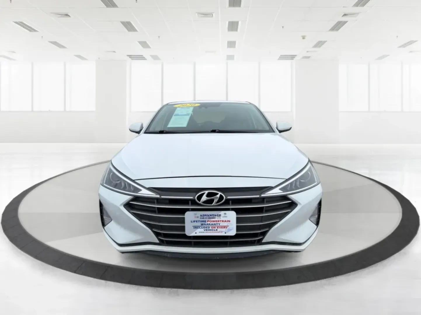 2020 Hyundai Elantra SEL (5NPD84LF8LH) with an Nu 2L I-4 DOHC engine, 6A transmission, located at 880 E. National Road, Vandalia, OH, 45377, (937) 908-9800, 39.891918, -84.183594 - Are you ready to elevate your everyday driving experience? Look no further than this stunning 2020 Hyundai Elantra SEL, the perfect sedan for commuters, growing families, or anyone seeking a stylish ride that won't break the bank. Whether you're navigating the bustling streets of Vandalia or embarki - Photo#7