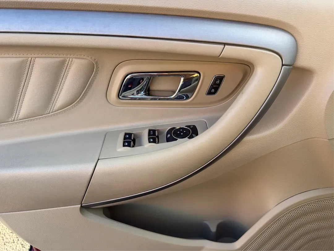 2014 Ford Taurus SEL (1FAHP2E85EG) with an EcoBoost 2L I-4 gasoline direct injection engine, located at 1230 East Main St, Xenia, OH, 45385, (937) 908-9800, 39.688026, -83.910172 - **Experience the Road Like Never Before in Your 2014 Ford Taurus SEL! Perfect for Commuters and Families Alike!**<br /> <br /> Are you ready to elevate your driving experience? The 2014 Ford Taurus SEL is not just a sedan; it's a lifestyle upgrade. Ideal for daily commuters, growing families, or any - Photo#19