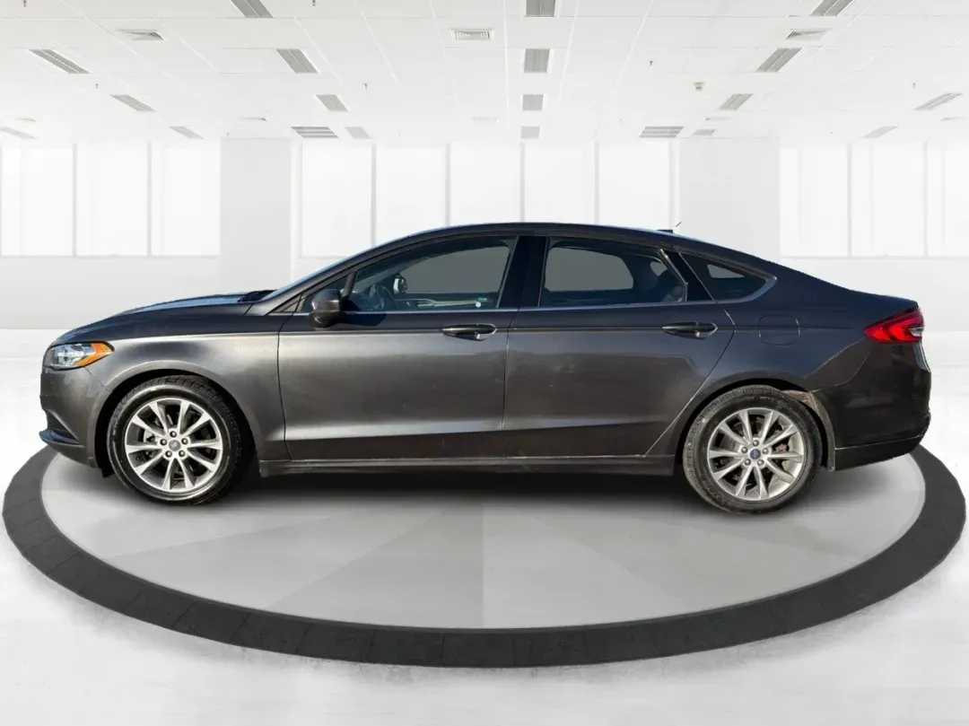 2017 Ford Fusion SE (3FA6P0H78HR) with an Other engine, located at 1099 N County Rd 25A, Troy, OH, 45373, (937) 908-9800, 40.057079, -84.212883 - **Discover Your Next Adventure with the 2017 Ford Fusion SE at Advantage Car and Credit - Troy!**<br /> <br /> Are you ready to elevate your daily commute or embark on weekend getaways with confidence? The 2017 Ford Fusion SE, available now at Advantage Car and Credit in Troy, OH, is designed for th - Photo#5