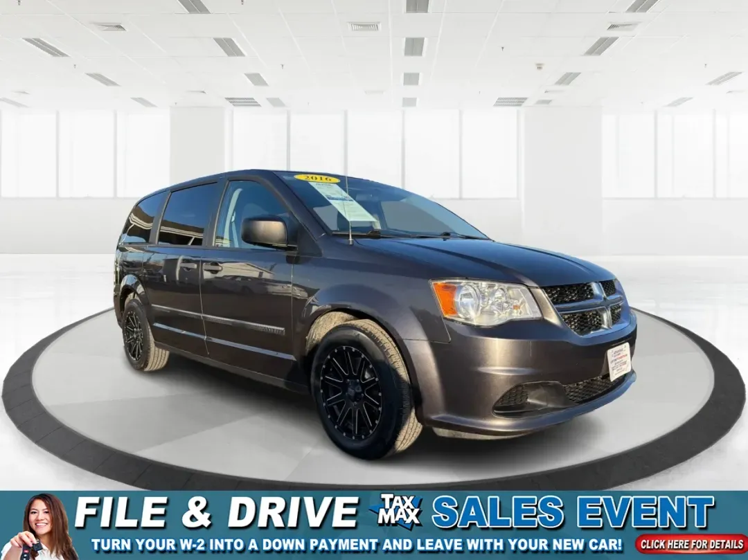 2016 Dodge Grand Caravan American Value Pkg (2C4RDGBG7GR) with an Pentastar 3.6L V-6 DOHC engine, located at 4508 South Dixie Dr, Moraine, OH, 45439, (937) 908-9800, 39.689976, -84.218452 - **Discover the Freedom of Family Adventures with the 2016 Dodge Grand Caravan at Advantage Car and Credit - Moraine!**<br /> <br /> Are you ready to transform your family outings into unforgettable adventures? The 2016 Dodge Grand Caravan is the perfect companion for busy parents, spacious enough to - Photo#0
