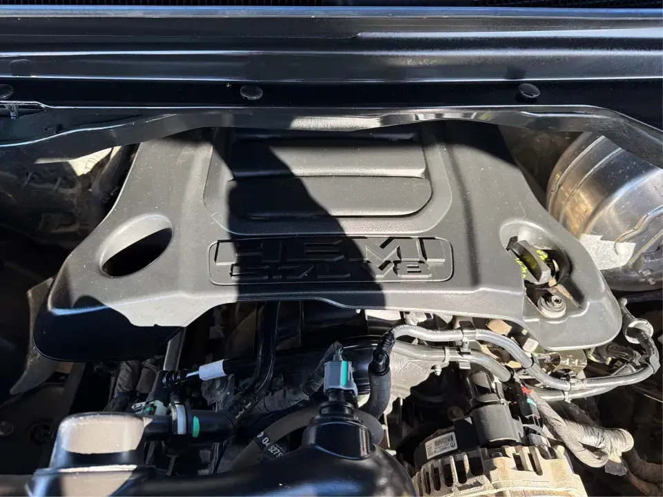 2019 Ram 1500 Big Horn/Lone Star Crew Cab 4x4 5'7 Box (1C6SRFFT2KN) with an 5.7L V8 OHV 16V engine, 8A transmission, located at 1951 S Dayton Lakeview Rd., New Carlisle, OH, 45344, (937) 908-9800, 39.890999, -84.050255 - **Experience the Ultimate Adventure with the 2019 Ram 1500 Big Horn/Lone Star Crew Cab 4x4!**<br /> <br /> If you're searching for a truck that seamlessly blends rugged capability with everyday practicality, look no further than the 2019 Ram 1500 Big Horn/Lone Star Crew Cab 4x4, available now at Adv - Photo#11