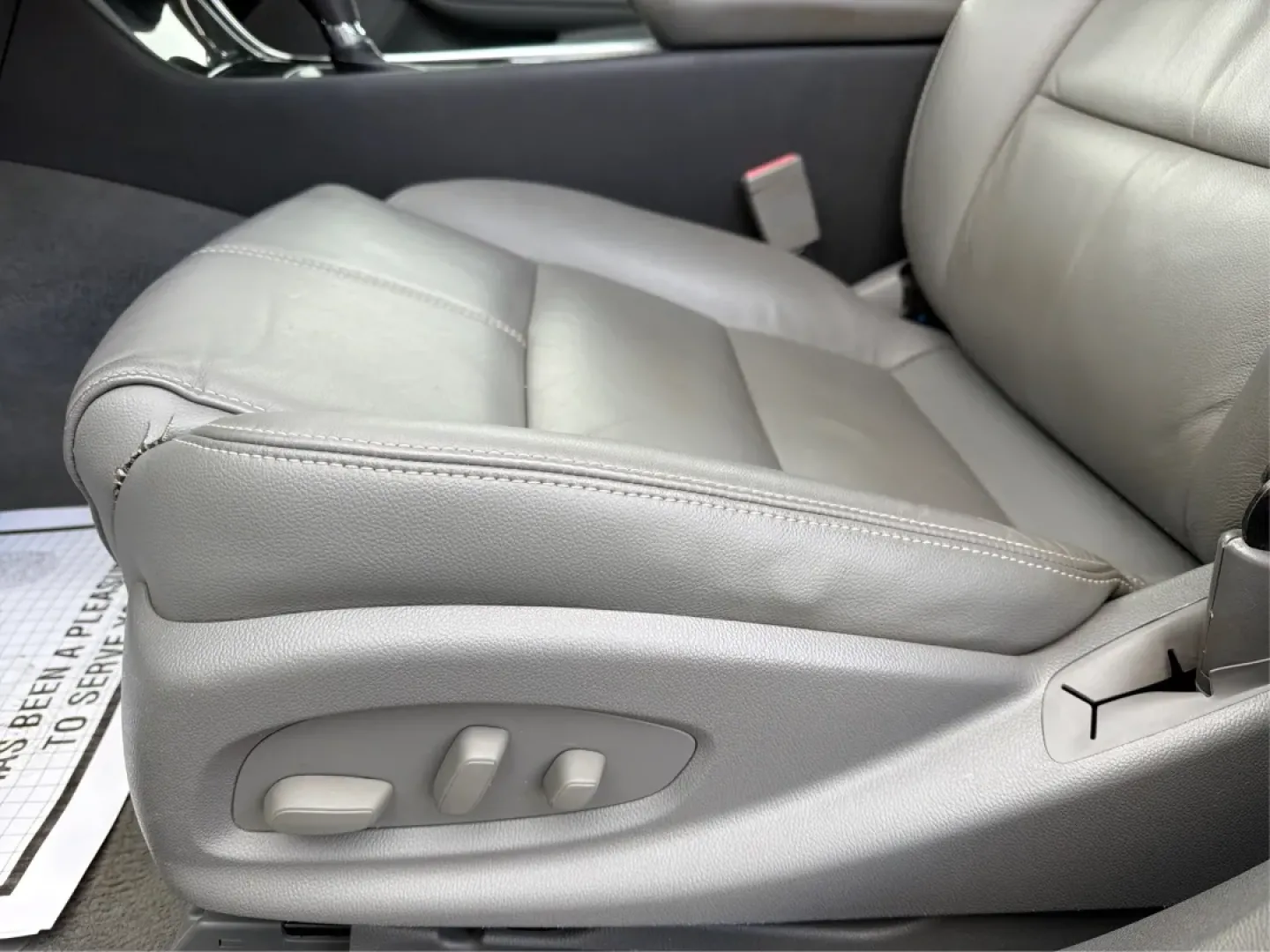 2016 Chevrolet Impala 2LT (2G1115S34G9) with an 3.6L V-6 gasoline direct injection engine, located at 1184 Kauffman Ave, Fairborn, OH, 45324, (937) 908-9800, 39.807072, -84.030914 - **Elevate Your Daily Drive with the 2016 Chevrolet Impala 2LT at Advantage Car and Credit - Fairborn!**<br /> <br /> Are you in search of a sedan that not only meets your daily commuting needs but also enhances your lifestyle? Look no further than this stunning 2016 Chevrolet Impala 2LT, available a - Photo#17