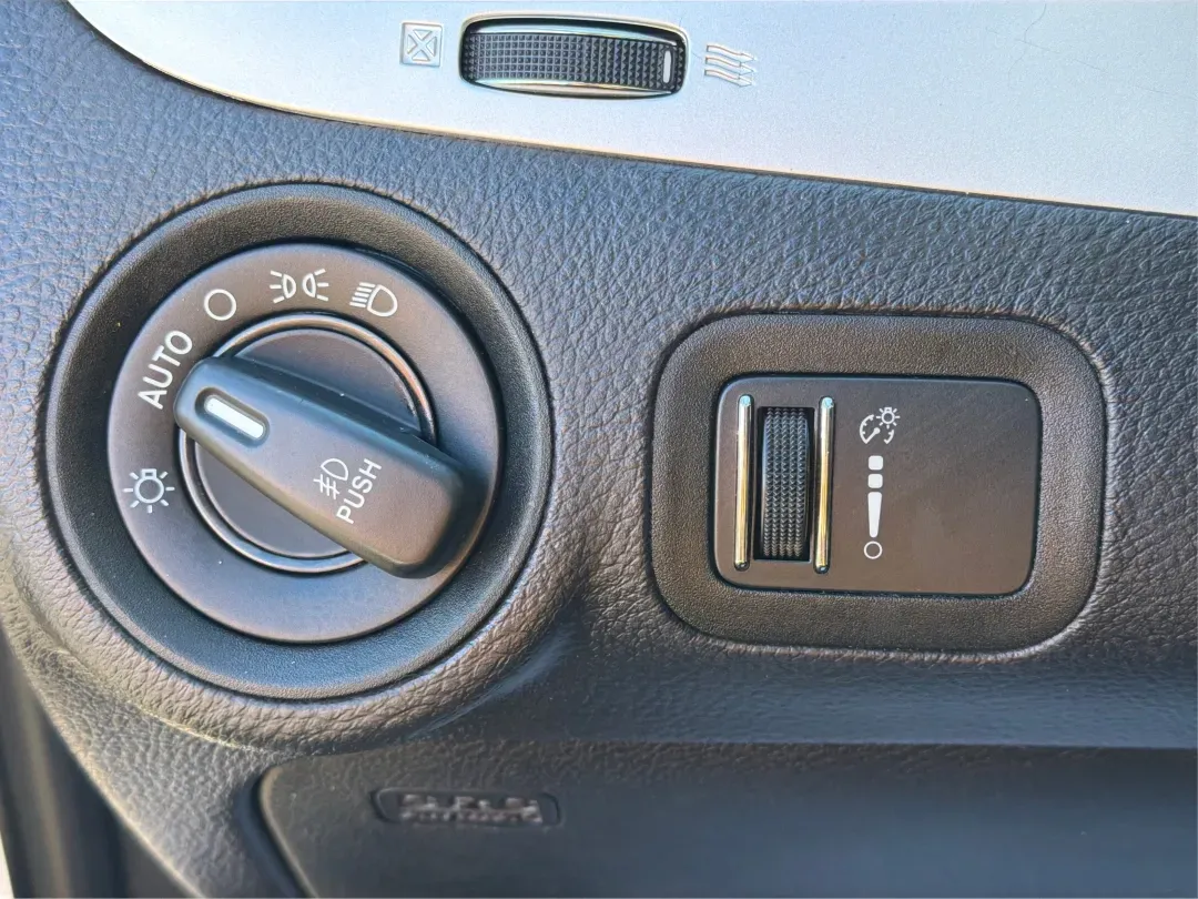 2016 Dodge Journey SXT (3C4PDCBG8GT) with an Other engine, located at 1230 East Main St, Xenia, OH, 45385, (937) 908-9800, 39.688026, -83.910172 - **Unleash Your Adventurous Spirit with the 2016 Dodge Journey SXT A Perfect SUV for Family Escapades!**<br /> <br /> Are you a growing family looking for the ideal vehicle to accommodate your lifestyle? Or perhaps you need a reliable SUV that excels in both daily commutes and weekend adventures? Lo - Photo#17