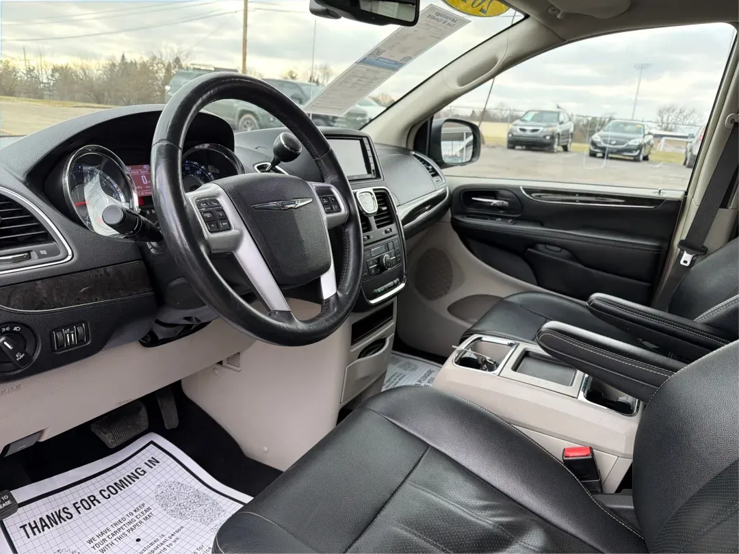 2016 Chrysler Town and Country Touring-L Anniversary Edition (2C4RC1CG8GR) with an Pentastar 3.6L V-6 DOHC engine, located at 401 Woodman Dr, Riverside, OH, 45431, (937) 908-9800, 39.760899, -84.123421 - Experience the ultimate in family-friendly transportation with the 2016 Chrysler Town and Country, available now at Advantage Car and Credit in Riverside, OH! This exceptional passenger van is perfect for those seeking both versatility and comfort, making it an ideal choice for growing families, w - Photo#9