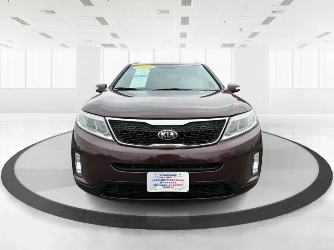 2014 Kia Sorento LX (5XYKTDA63EG) with an 2.4L I-4 gasoline direct injection engine, located at 1184 Kauffman Ave, Fairborn, OH, 45324, (937) 908-9800, 39.807072, -84.030914 - ### Discover Adventure with the 2014 Kia Sorento LX at Advantage Car and Credit<br /> <br /> Are you ready to elevate your family outings, weekend adventures, or daily commutes? The 2014 Kia Sorento LX is the perfect SUV to match your dynamic lifestyle, offering practicality without sacrificing styl - Photo#7
