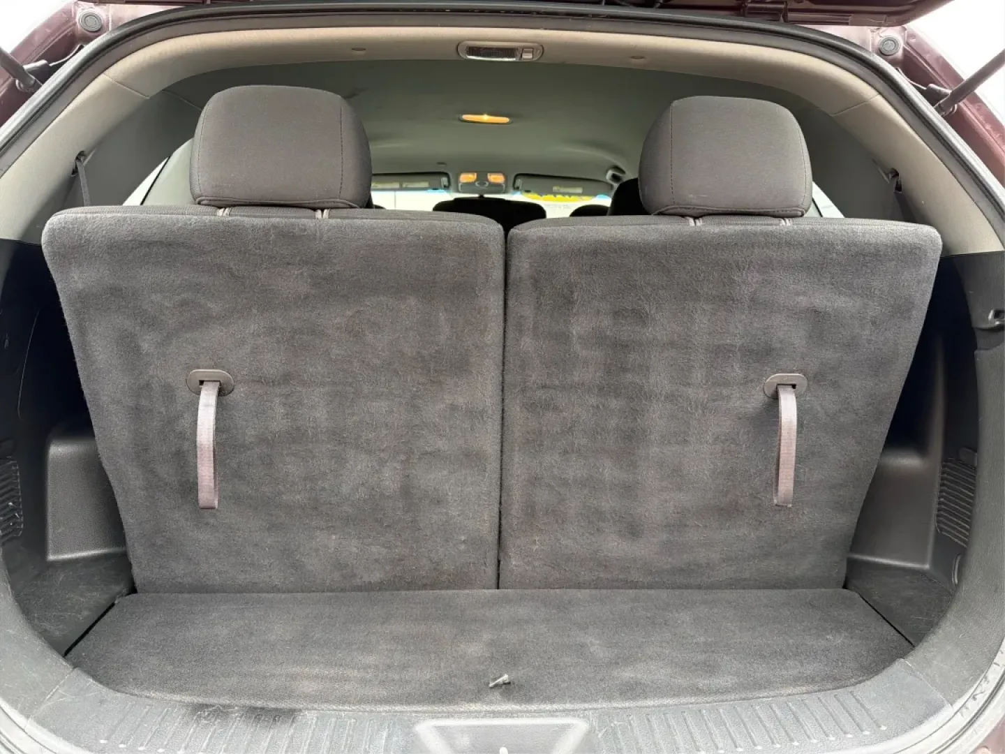 2014 Kia Sorento LX (5XYKTDA63EG) with an 2.4L I-4 gasoline direct injection engine, 6-Speed Automatic transmission, located at 1184 Kauffman Ave, Fairborn, OH, 45324, (937) 908-9800, 39.807072, -84.030914 - ### Discover Adventure with the 2014 Kia Sorento LX at Advantage Car and Credit<br /> <br /> Are you ready to elevate your family outings, weekend adventures, or daily commutes? The 2014 Kia Sorento LX is the perfect SUV to match your dynamic lifestyle, offering practicality without sacrificing styl - Photo#12