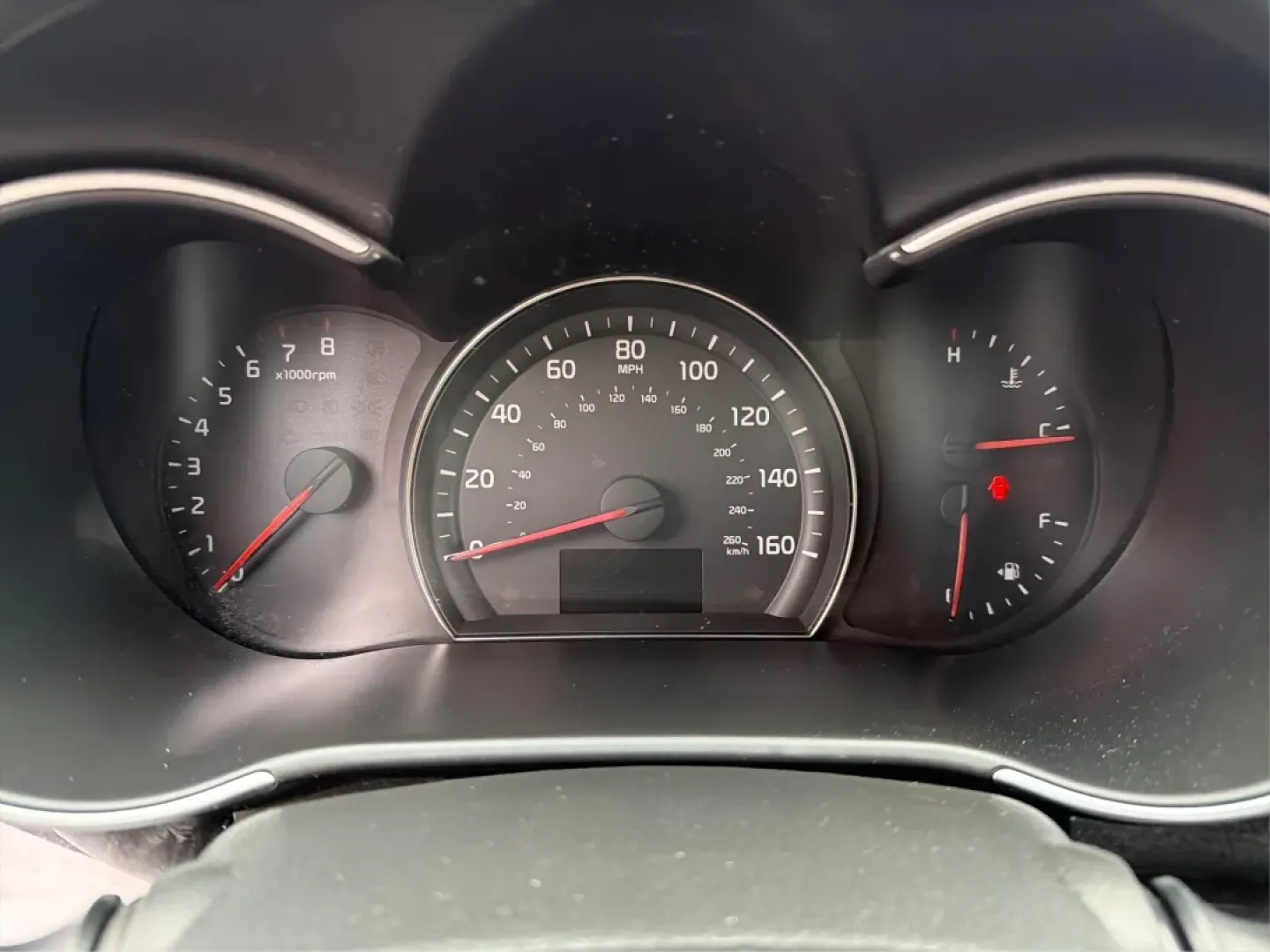 2014 Kia Sorento LX (5XYKTDA63EG) with an 2.4L I-4 gasoline direct injection engine, 6-Speed Automatic transmission, located at 1184 Kauffman Ave, Fairborn, OH, 45324, (937) 908-9800, 39.807072, -84.030914 - ### Discover Adventure with the 2014 Kia Sorento LX at Advantage Car and Credit<br /> <br /> Are you ready to elevate your family outings, weekend adventures, or daily commutes? The 2014 Kia Sorento LX is the perfect SUV to match your dynamic lifestyle, offering practicality without sacrificing styl - Photo#15