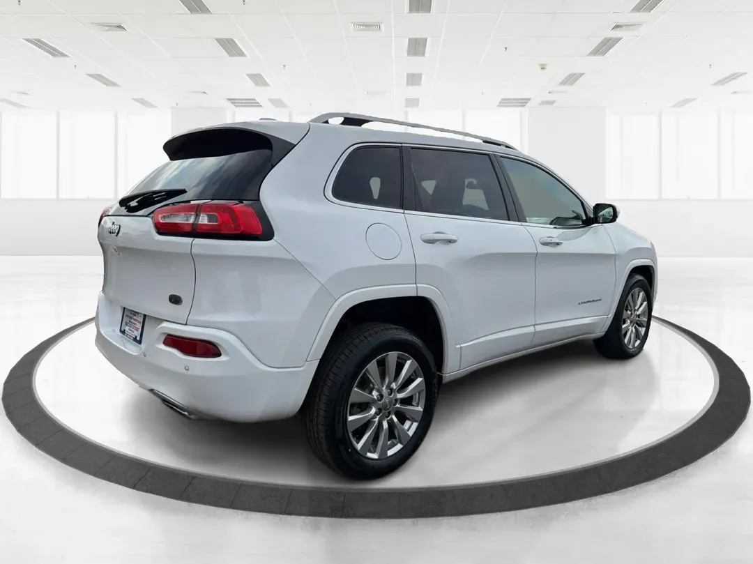 2017 Jeep Cherokee Overland 4x4 (1C4PJMJS9HW) with an Pentastar 3.2L V-6 DOHC engine, located at 8750 N County Rd 25A, Piqua, OH, 45356, (937) 908-9800, 40.164391, -84.232513 - Looking for the perfect vehicle to elevate your family adventures or make daily commutes a breeze? Look no further than this stunning 2017 Jeep Cherokee Overland 4x4, available now at Advantage Car and Credit Piqua. With the versatile blend of a comfortable sport utility design and advanced feature - Photo#2