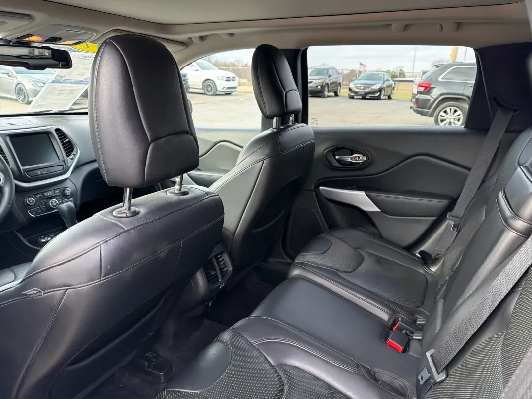 2017 Jeep Cherokee Overland 4x4 (1C4PJMJS9HW) with an Pentastar 3.2L V-6 DOHC engine, located at 8750 N County Rd 25A, Piqua, OH, 45356, (937) 908-9800, 40.164391, -84.232513 - Looking for the perfect vehicle to elevate your family adventures or make daily commutes a breeze? Look no further than this stunning 2017 Jeep Cherokee Overland 4x4, available now at Advantage Car and Credit Piqua. With the versatile blend of a comfortable sport utility design and advanced feature - Photo#10