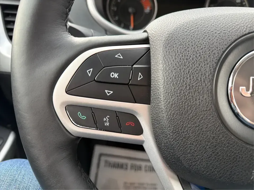 2017 Jeep Cherokee Overland 4x4 (1C4PJMJS9HW) with an Pentastar 3.2L V-6 DOHC engine, 9A transmission, located at 8750 N County Rd 25A, Piqua, OH, 45356, (937) 908-9800, 40.164391, -84.232513 - Looking for the perfect vehicle to elevate your family adventures or make daily commutes a breeze? Look no further than this stunning 2017 Jeep Cherokee Overland 4x4, available now at Advantage Car and Credit Piqua. With the versatile blend of a comfortable sport utility design and advanced feature - Photo#16