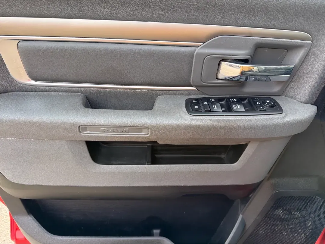 2019 Ram 1500 Big Horn Crew Cab 4x4 5'7 Box (1C6RR7LT5KS) with an HEMI 5.7L V-8 variable valve control engine, located at 1951 S Dayton Lakeview Rd., New Carlisle, OH, 45344, (937) 908-9800, 39.890999, -84.050255 - **Hit the Road with Confidence: Your 2019 Ram 1500 Awaits at Advantage Car and Credit!**<br /> <br /> Are you ready to elevate your adventures, whether you're hauling gear for a weekend getaway or tackling daily commutes? Look no further than the stunning **2019 Ram 1500 Big Horn Crew Cab** availabl - Photo#18