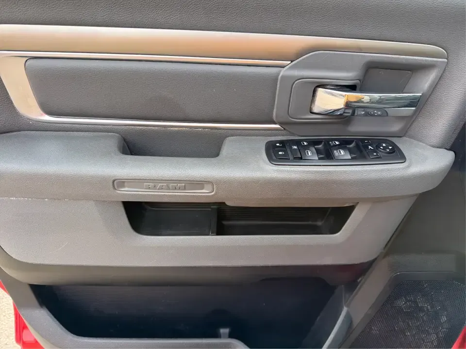 2019 Ram 1500 Big Horn Crew Cab 4x4 5'7 Box (1C6RR7LT5KS) with an HEMI 5.7L V-8 variable valve control engine, 8A transmission, located at 1951 S Dayton Lakeview Rd., New Carlisle, OH, 45344, (937) 908-9800, 39.890999, -84.050255 - **Hit the Road with Confidence: Your 2019 Ram 1500 Awaits at Advantage Car and Credit!**<br /> <br /> Are you ready to elevate your adventures, whether you're hauling gear for a weekend getaway or tackling daily commutes? Look no further than the stunning **2019 Ram 1500 Big Horn Crew Cab** availabl - Photo#18