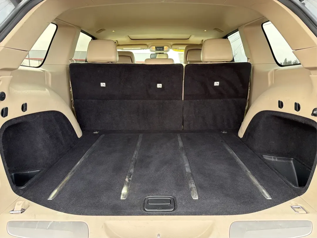 2016 Jeep Grand Cherokee Limited (1C4RJFBG8GC) with an Other engine, located at 8750 N County Rd 25A, Piqua, OH, 45356, (937) 908-9800, 40.164391, -84.232513 - Discover the ultimate blend of luxury and capability with this stunning 2016 Jeep Grand Cherokee Limited, now available at Advantage Car and Credit - Piqua! Perfect for those who crave adventure while needing a reliable vehicle for daily commuting or weekend family outings, this SUV is designed to e - Photo#12