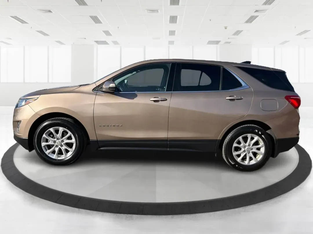 2018 Chevrolet Equinox LT (3GNAXJEV9JL) with an 1.5L I-4 gasoline direct injection engine, located at 4508 South Dixie Dr, Moraine, OH, 45439, (937) 908-9800, 39.689976, -84.218452 - Experience the perfect balance of style, comfort, and functionality with the 2018 Chevrolet Equinox LT, available now at Advantage Car and Credit in Moraine, OH. This SUV is not just a vehicle; it's your companion for weekend getaways, school runs, and daily commutes. With a spacious interior design - Photo#5