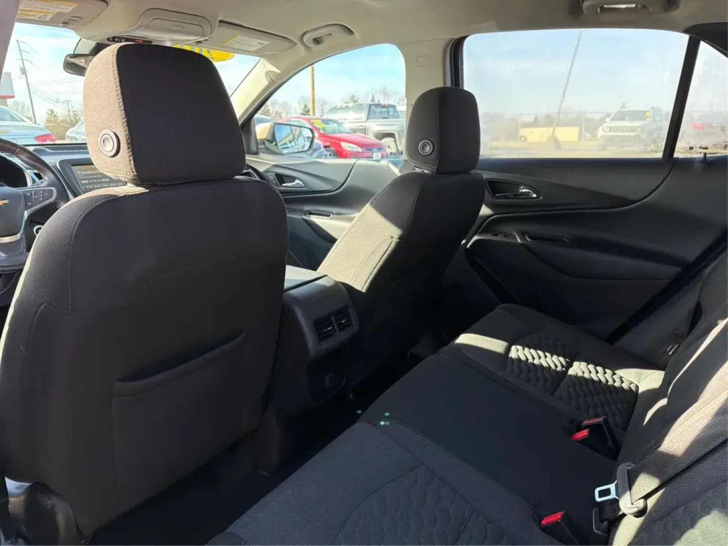 2018 Chevrolet Equinox LT (3GNAXJEV9JL) with an 1.5L I-4 gasoline direct injection engine, 6A transmission, located at 4508 South Dixie Dr, Moraine, OH, 45439, (937) 908-9800, 39.689976, -84.218452 - Experience the perfect balance of style, comfort, and functionality with the 2018 Chevrolet Equinox LT, available now at Advantage Car and Credit in Moraine, OH. This SUV is not just a vehicle; it's your companion for weekend getaways, school runs, and daily commutes. With a spacious interior design - Photo#10